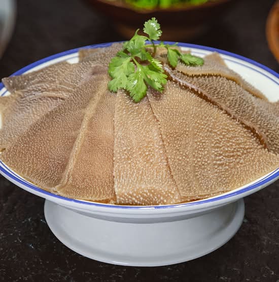 Premium Black Beef Tripe (Raw) 极品黑毛肚